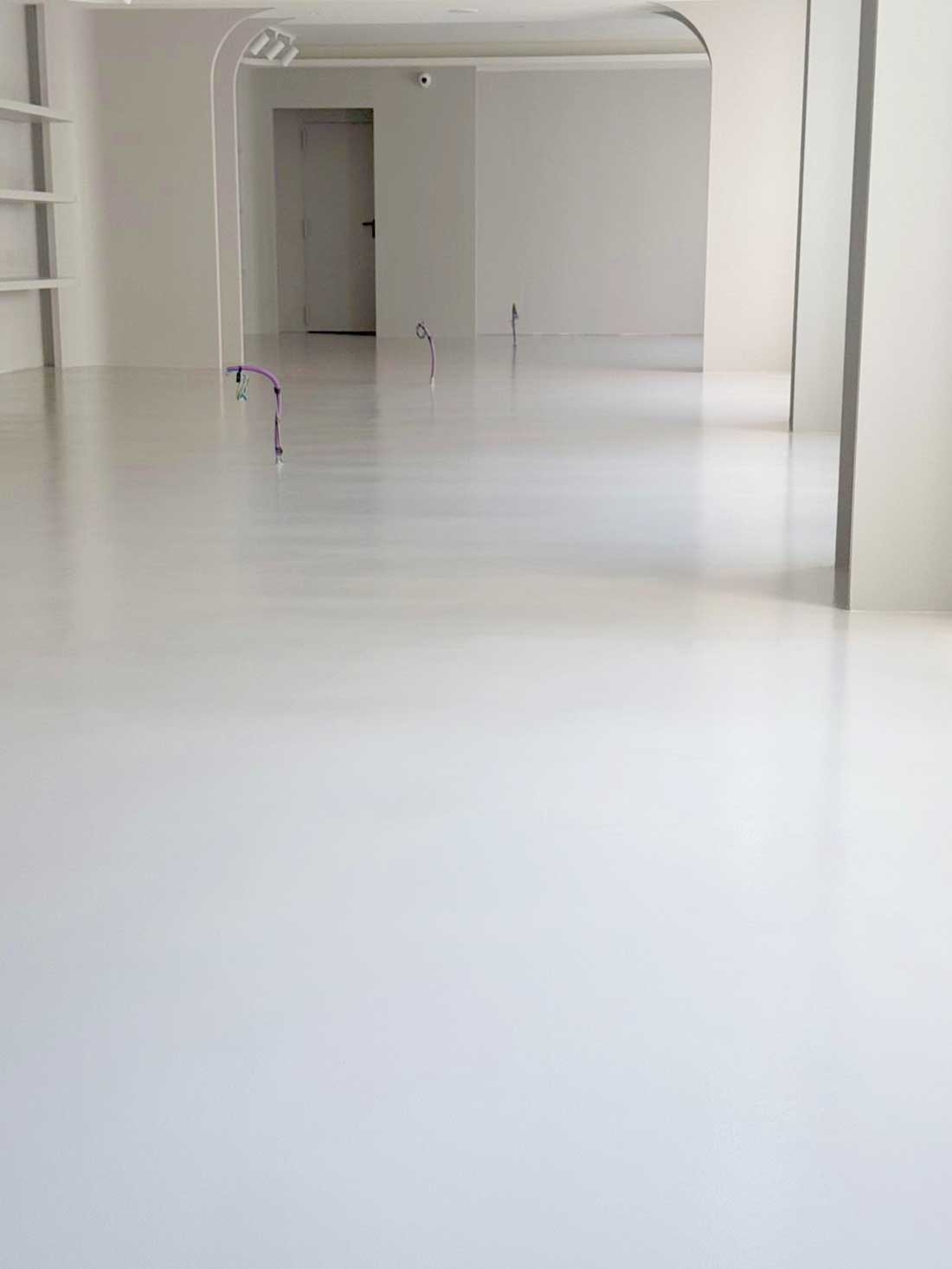 Posa pavimenti in resina 1a